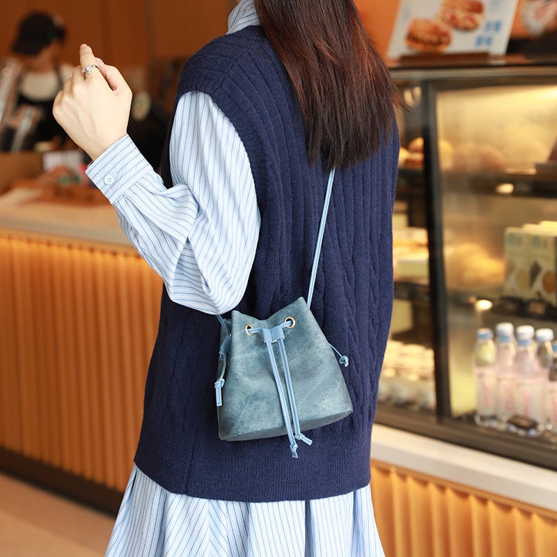Korean-Style Niche Light Luxury Solid Color High-Grade Simple Drawstring Pu Bucket Bag Women Crossbody Bag - Image 4