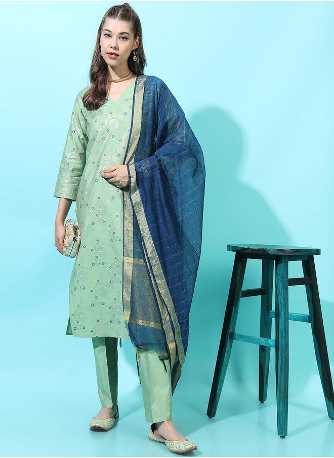 Vishudh Women Green Floral Kurta Set with Dupatta by Styli  - Image 1