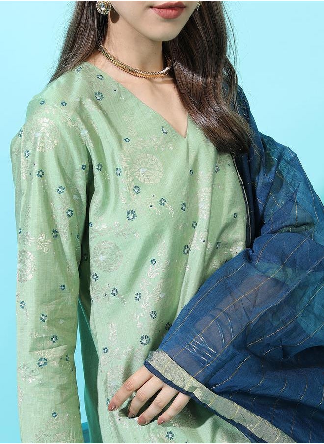 Vishudh Women Green Floral Kurta Set with Dupatta by Styli  - Image 4