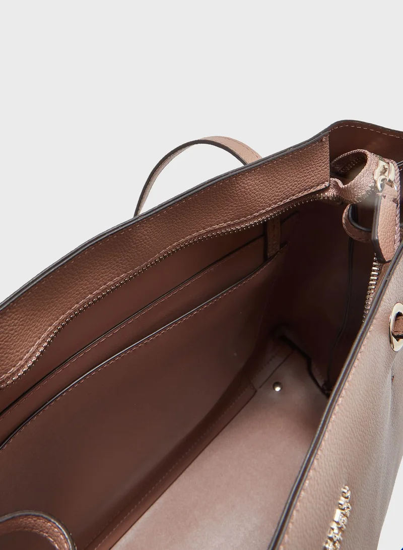 GUESS Digital Shopper