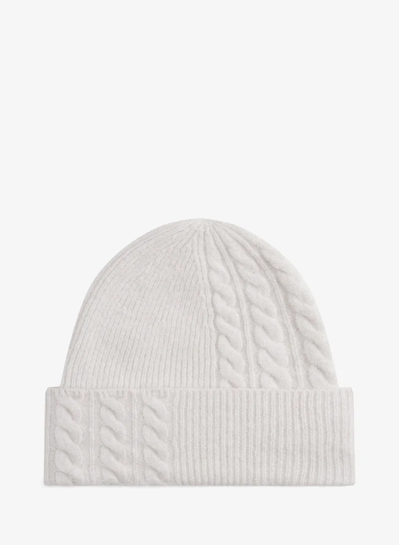 تومي هيلفيغر Elevated Chic Fluffy Beanie