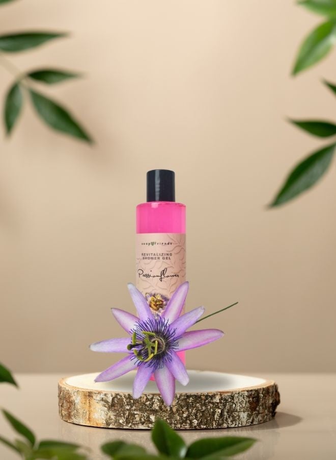 الصابون والأصدقاء جل استحمام برائحة زهرة العاطفة من سوب آند فريندز مع زيت الأفوكادو المرطب - غسول طبيعي للجسم لبشرة ناعمة ورطبة - 250 مل - Image 5