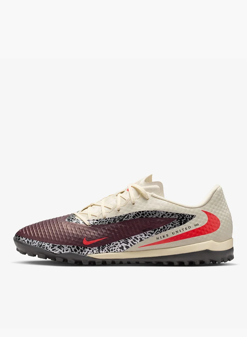 نايكي فانتوم  لو أكاد تي اف