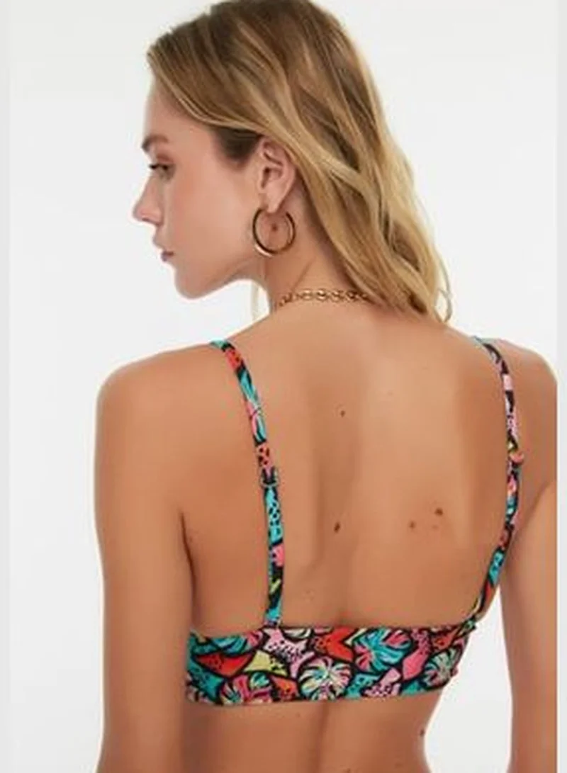 trendyol Geometric Patterned Triangle Bikini Top TBESS21BU0343