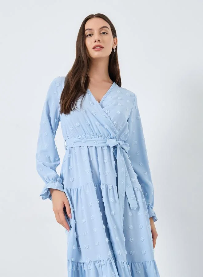 تايك تو فستان ميدي أزرق مزين بنقاط سويسرية