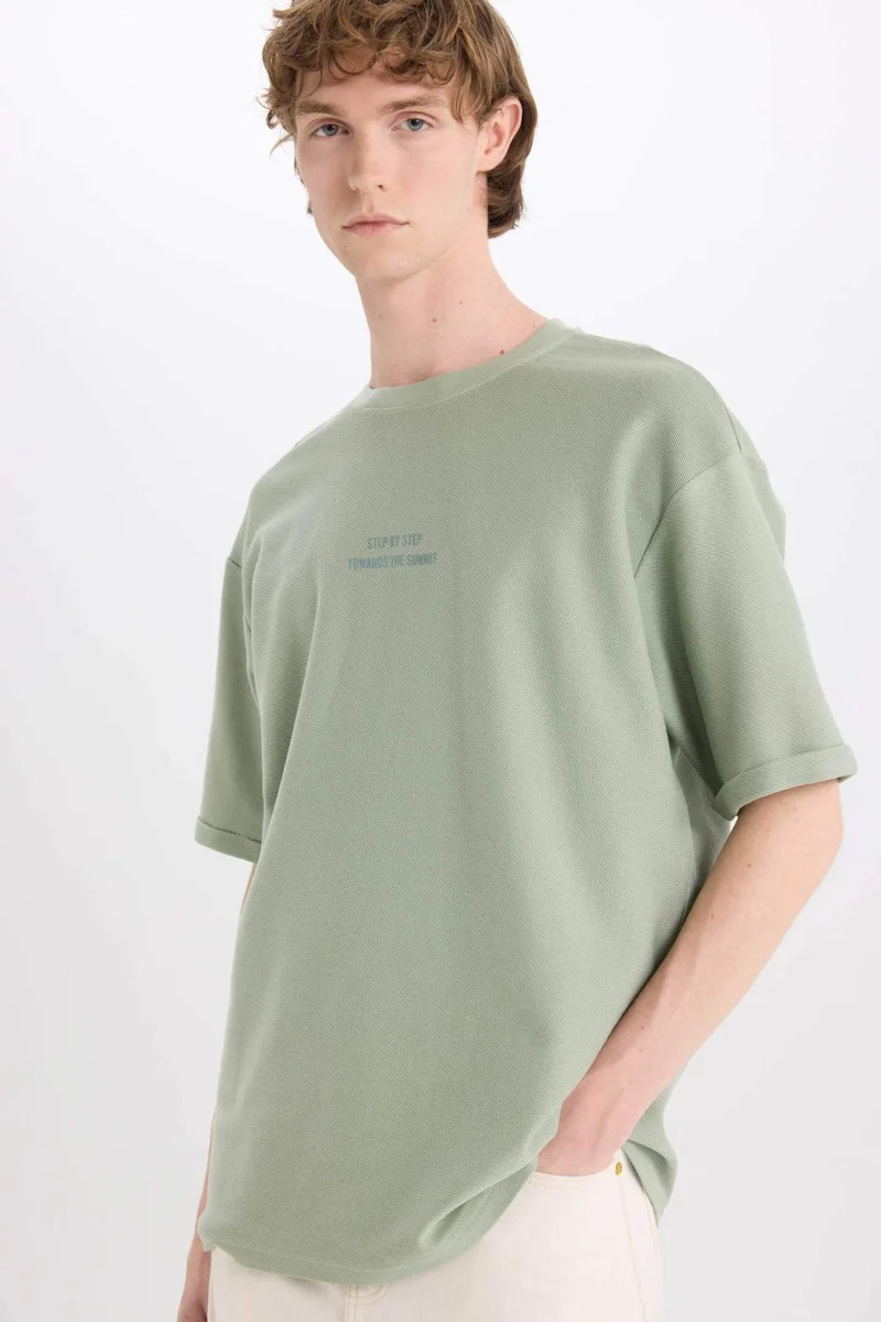 DeFacto Boxy Fit Crew Neck Short Sleeve T-Shirt