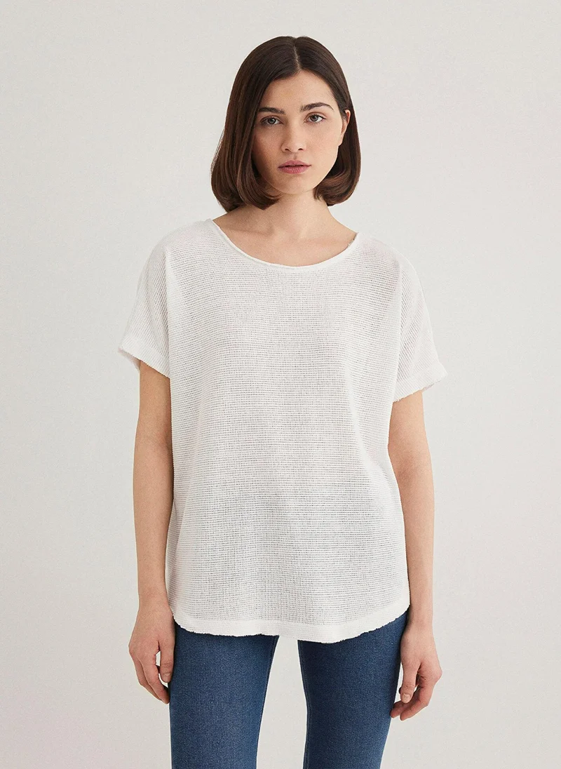 مافي Textured White T-Shirt