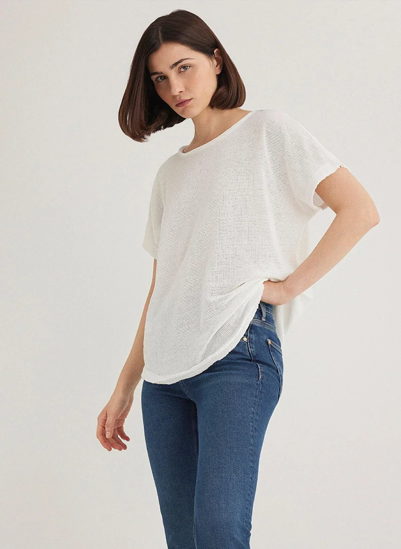 مافي Textured White T-Shirt