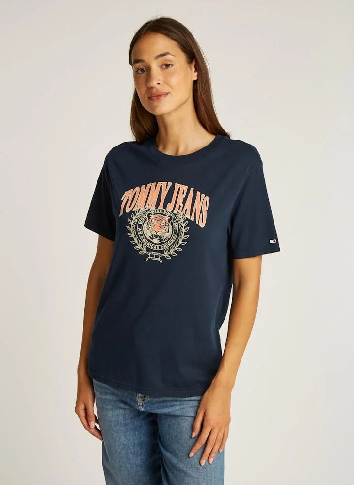 TOMMY JEANS Crew Neck Logo T-Shirt