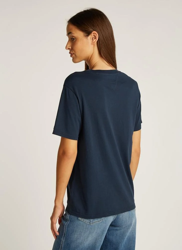 TOMMY JEANS Crew Neck Logo T-Shirt