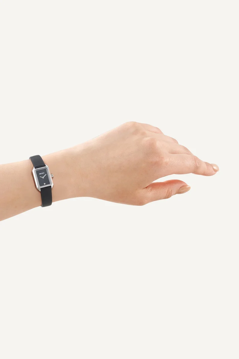 د ك ن ي Women Signature Shape 18MM Watch