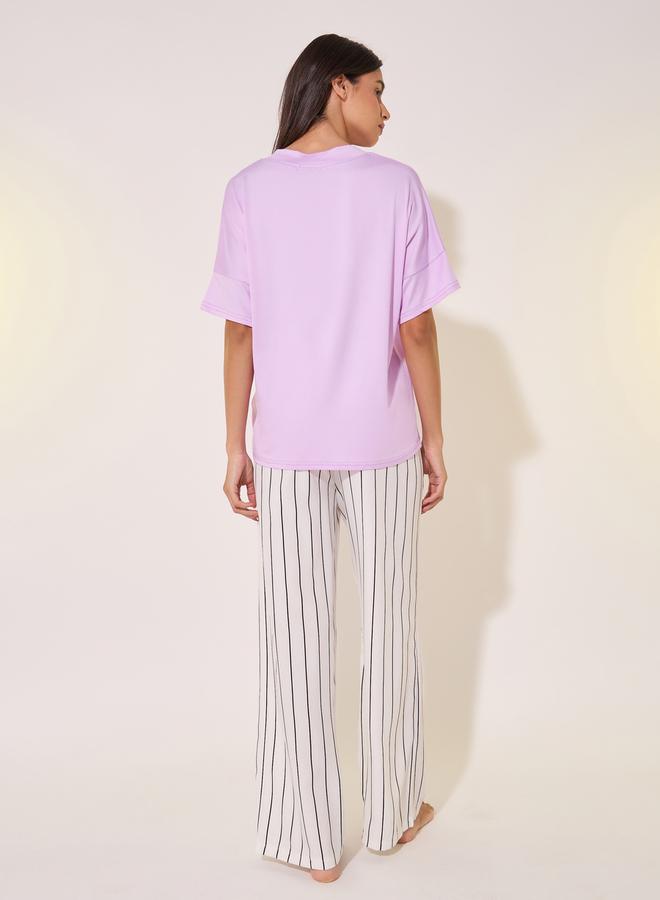 تايك تو طقم بيجامة مخطط وتيشيرت بياقة على شكل حرف - Image 5