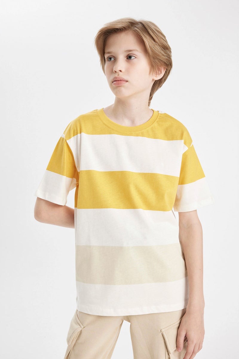 ديفاكتو تيشيرت مخطط اولادي قصة عادية وياقة مستديرة - Image 3