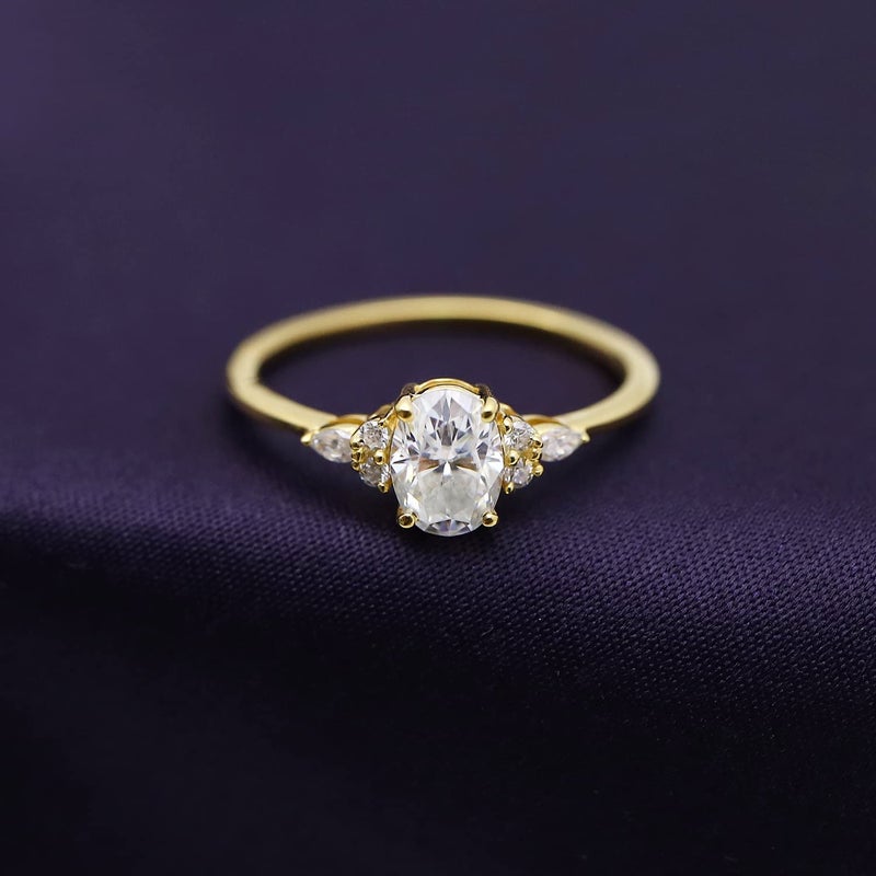 SAVEARTH DIAMONDS 9/10 CT Center 7X5MM Oval, Marquise & Round Cut Lab Created Moissanite Diamond Solitaire Engagement Ring In 14K Yellow Gold Over Sterling Silver(VVS1 Clarity, 0.90 Cttw)-5.5 - Image 3
