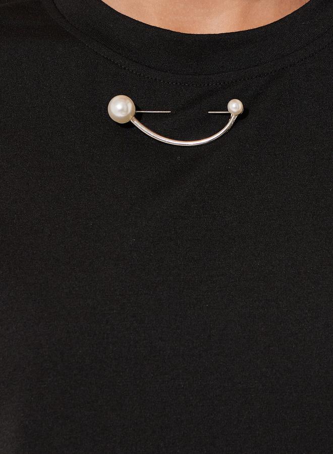 Take Two Round Neck Waist Bucklet Detail Plain Tee - Image 3
