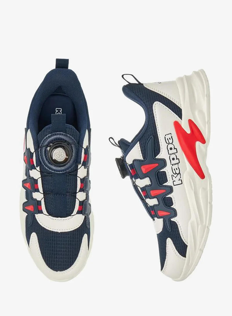 كابا أحذية رياضية للأولاد بطبعة شعار بإبزيم دوار