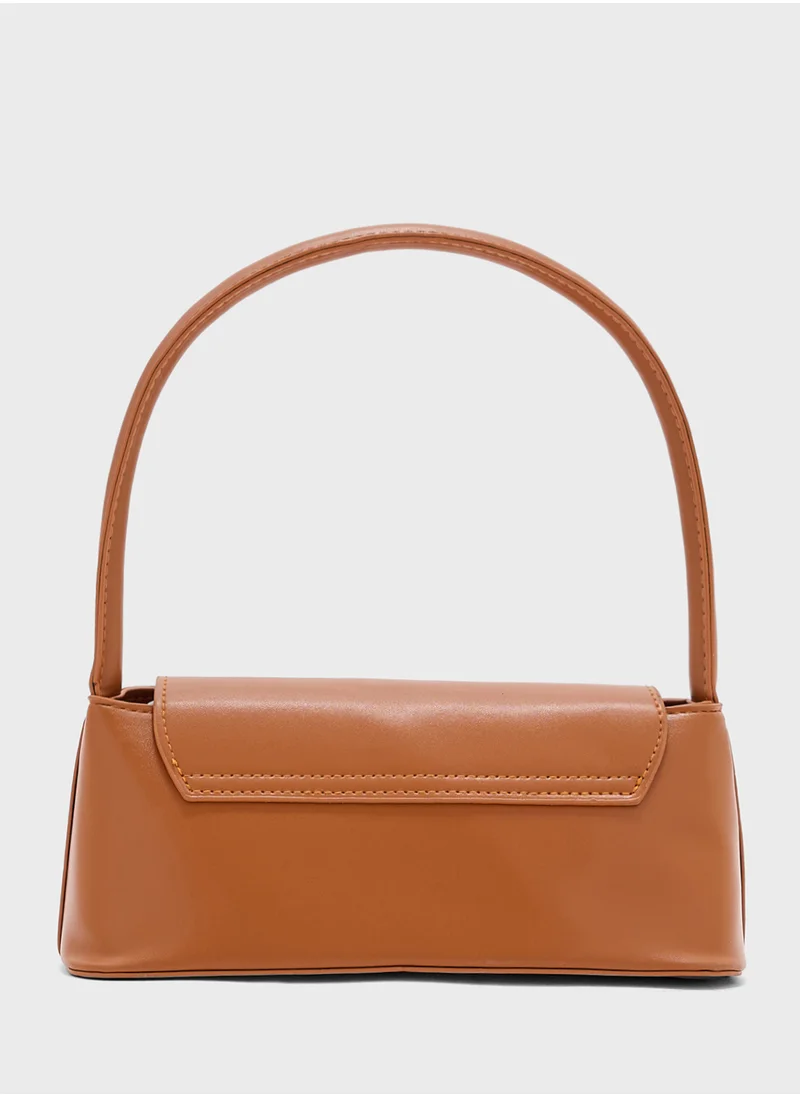 ايلا Metal Clasp Detail Shoulder Bag