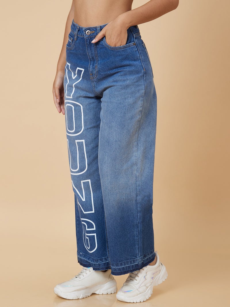 globus Globus Women Blue & Women Mid -Rise Printed Boyfriend Fit Light Fade Pure Cotton Jeans  - Image 4