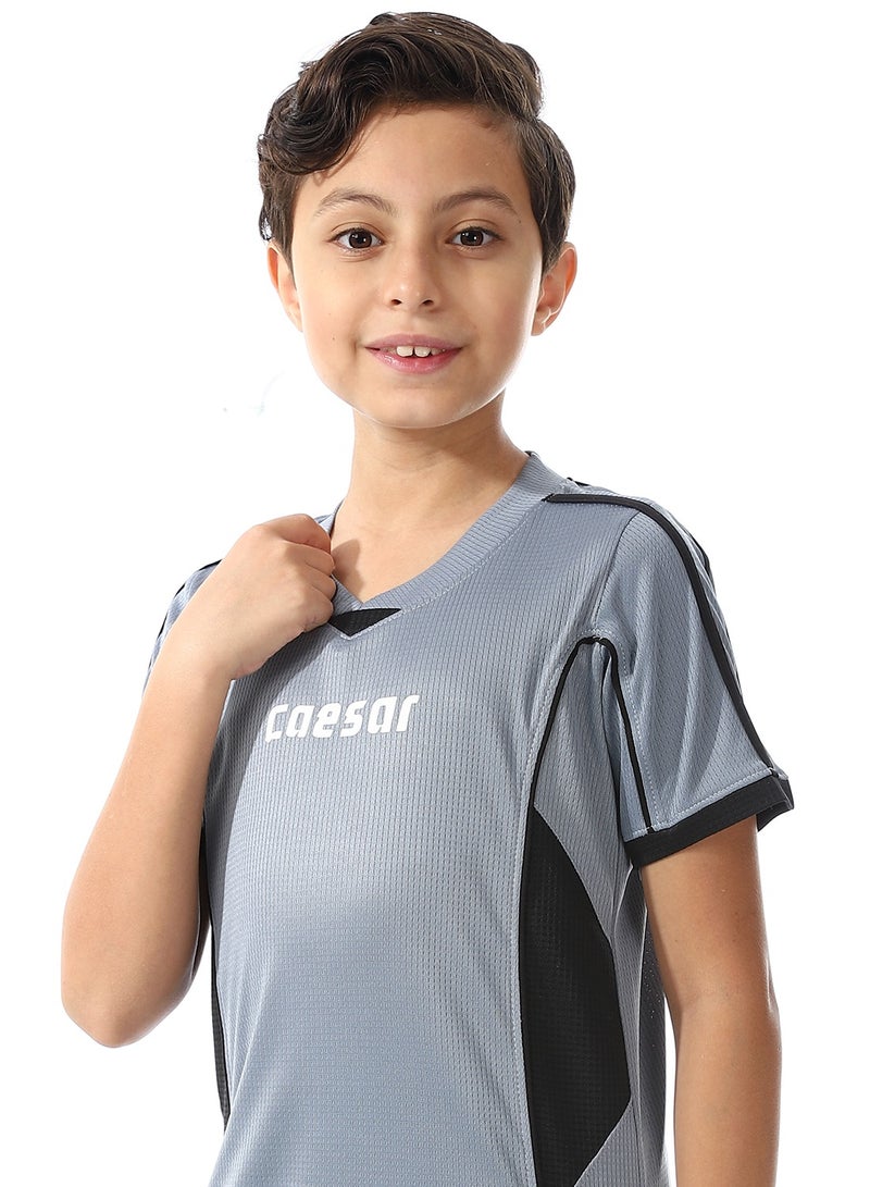 سيزار طقم رياضي أولادي مكون من تيشرت وشورت - Image 3