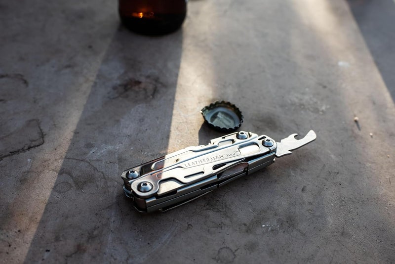 LEATHERMAN أداة متعددة الاستخدامات بحجم الجيب مع فتاحة عبوات ومفكات، من الفولاذ المقاوم للصدأ - Image 3