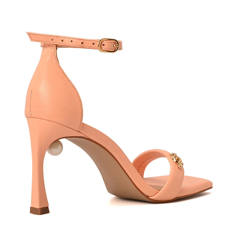 كارمن ستيفنز صندل خوخي مربع