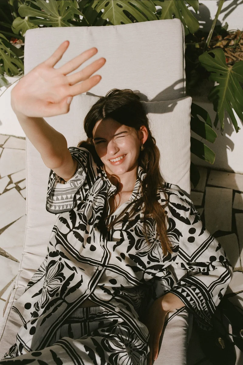 اتش اند ام قميص بقصّة واسعة