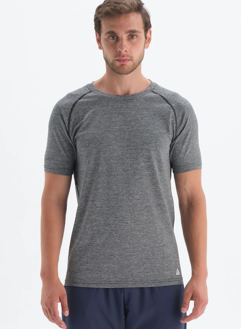 dagi Essential T-Shirt