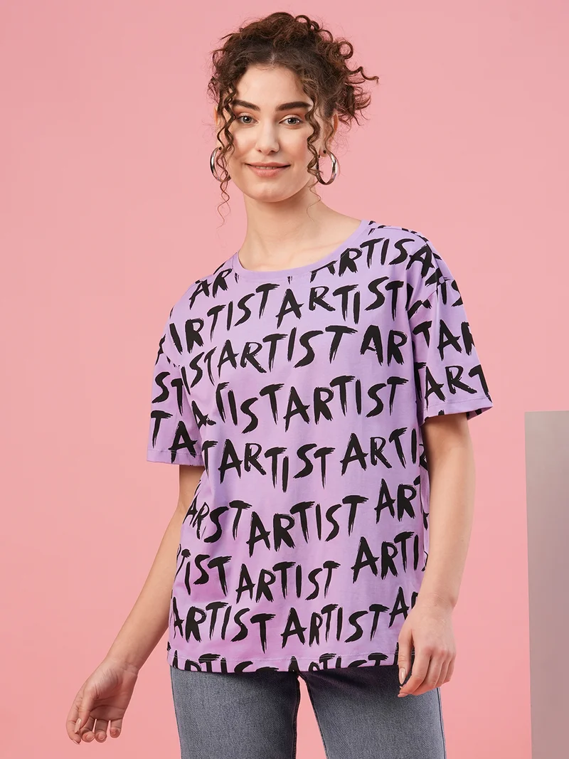 جلو باص تيشيرت قطن نسائي بطبعة حروف بستايل بوكسي