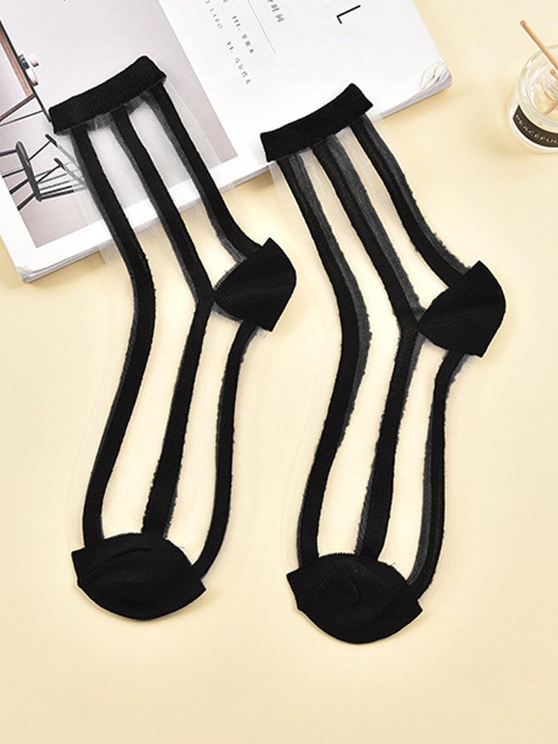 Verdusa Women's 5 Pairs Mesh Crew Socks Black and White One Size - Image 3