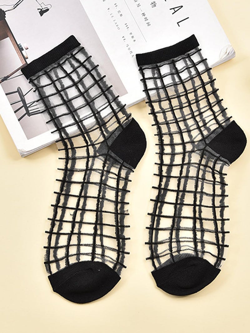 Verdusa Women's 5 Pairs Mesh Crew Socks Black and White One Size - Image 4