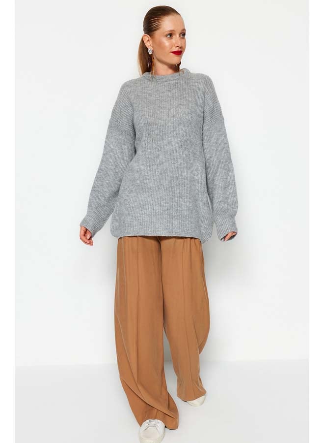 trendyol Light Gray Wide Fit Soft Textured Basic Knitwear Sweater TWOAW20FV0142  - Image 2