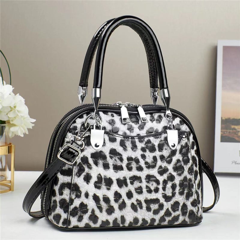 New Retro Leopard Print Handbag Niche All-Match Atmospheric Trendy Shoulder Crossbody Bag Texturized Western Style Daffy Bag - Image 4