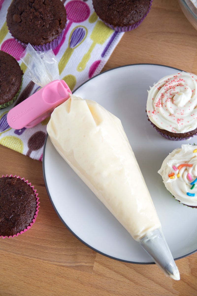 Bakelicious Decorating/Icing Bag Clips, Multi-Color, 1 x 1.5 x 2.75 inches, Set of 3 - Image 3
