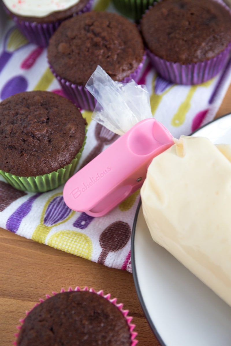 Bakelicious Decorating/Icing Bag Clips, Multi-Color, 1 x 1.5 x 2.75 inches, Set of 3 - Image 5