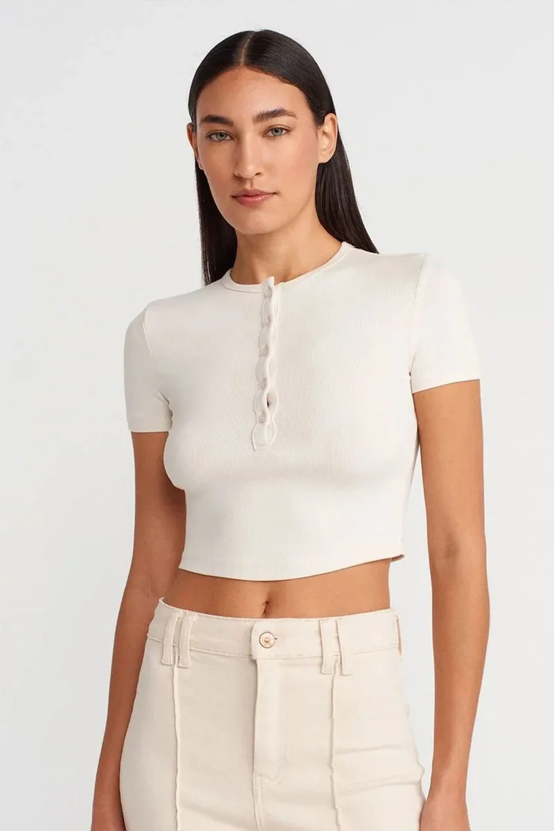 DILVIN Slim Fit Crop Blouse With Buttons