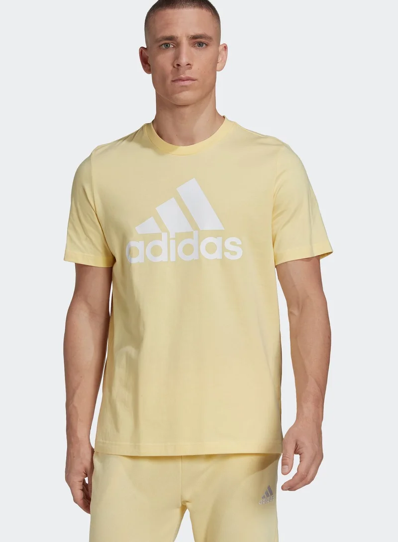 adidas تيشيرت مزين بشعار الماركة