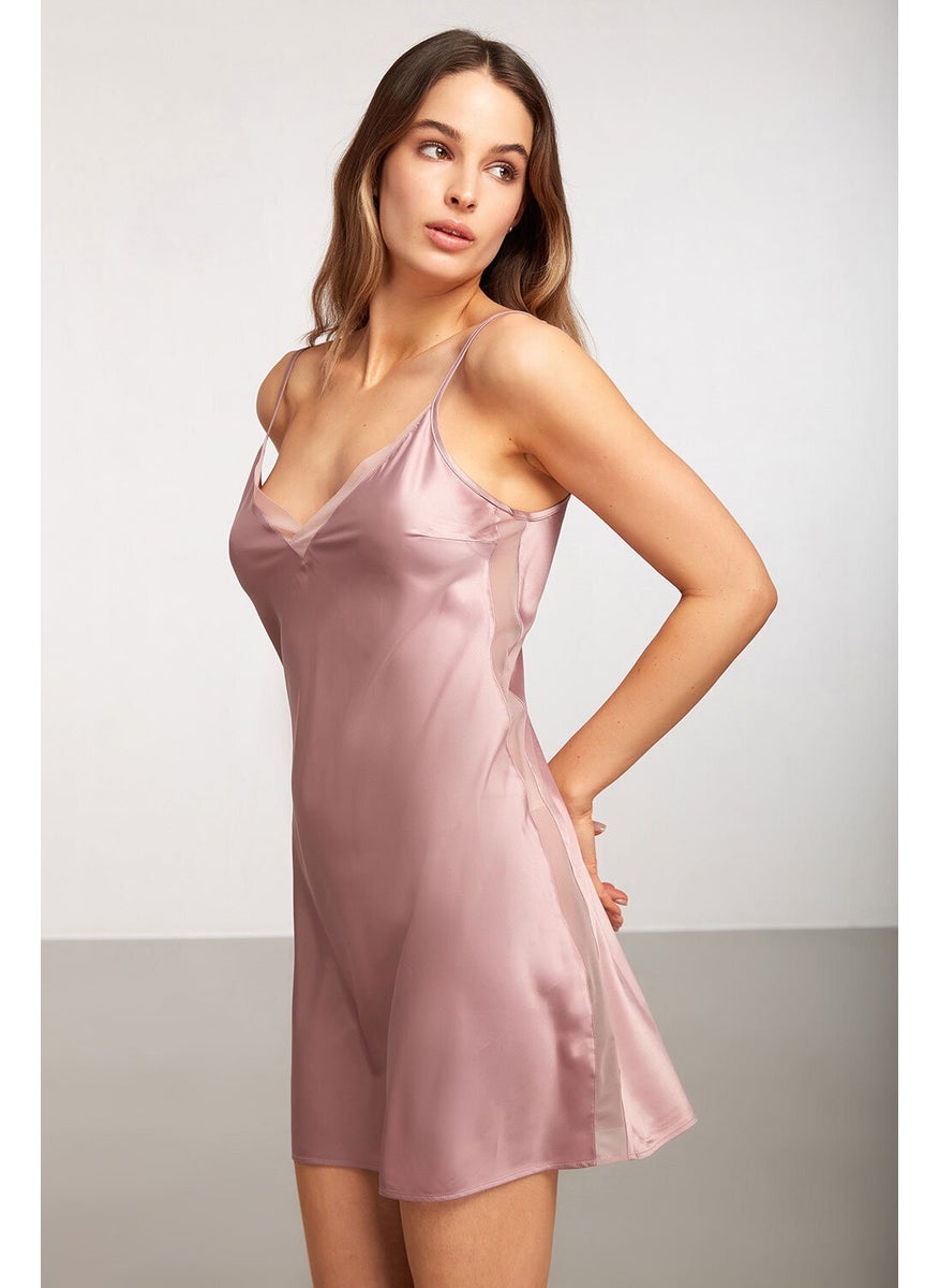 KOM - Alisa Nightly - Image 1