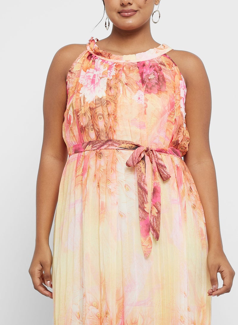 جينجر بلس فستان ميدي بياقة هالتر وطبعات زهور - Image 3