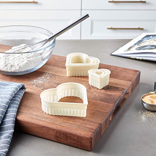 Mercer Culinary 7-Piece Heart Fluted Nylon Cutter Set - Image 5