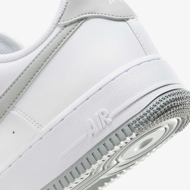 Nike Men's Air Force 1 '07 Shoes