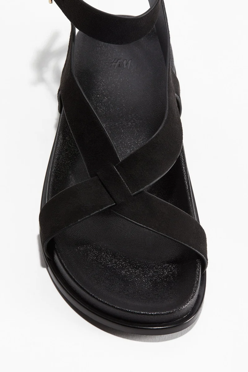 اتش اند ام صنادل