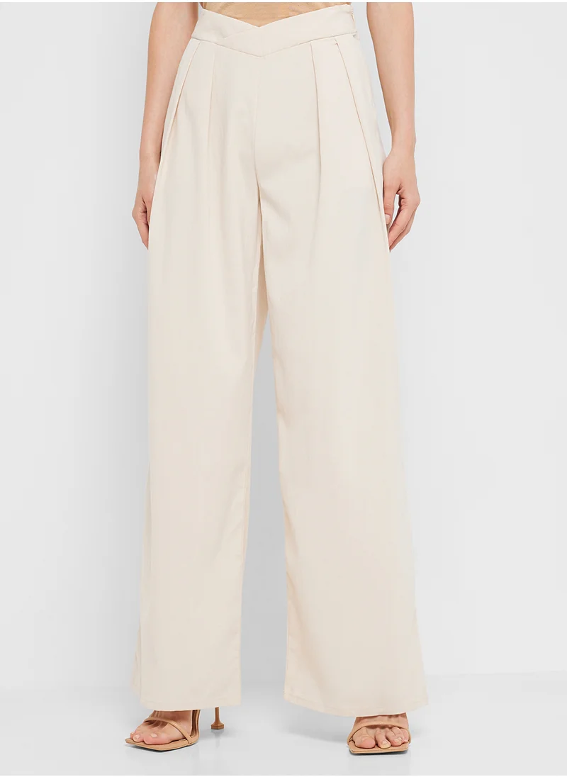 ايلا Front Pleat Detailed Pants