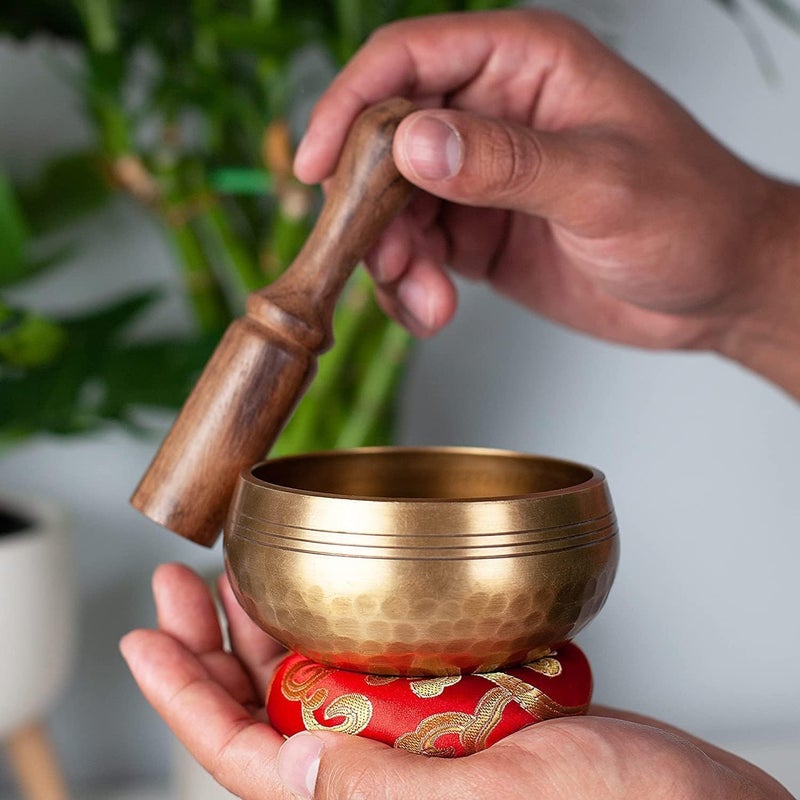 FASHERATI Tibetan Singing Bowls for Meditation, Meditation Singing Bowl, Buddhist Singing Bowl - Handcrafted Mindfulness Meditation Holistic Sound 7 Chakra Healing (4.5 Inch, Gold) - Image 3
