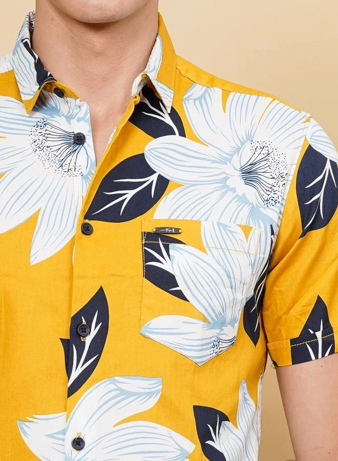 The Indian Garage Co Men Slim Fit Tropical Half Sleeves Spread Collar Resort Wear Shirt