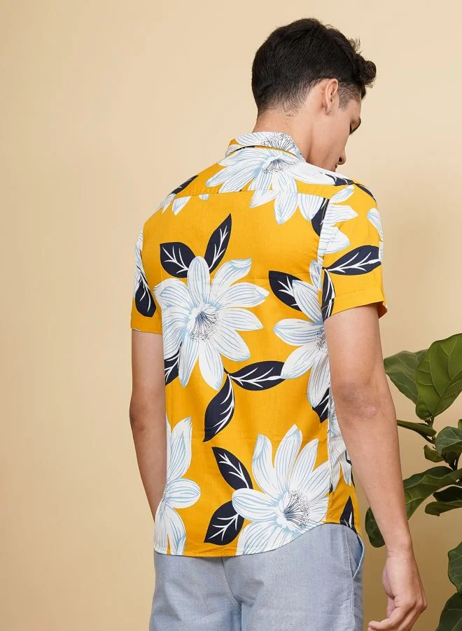 The Indian Garage Co Men Slim Fit Tropical Half Sleeves Spread Collar Resort Wear Shirt