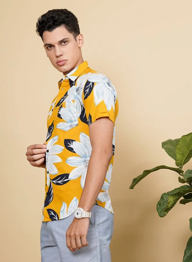 The Indian Garage Co Men Slim Fit Tropical Half Sleeves Spread Collar Resort Wear Shirt