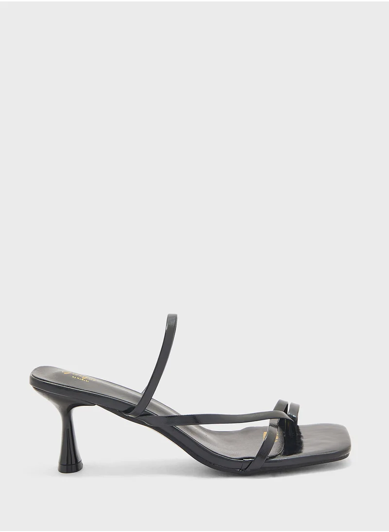 جينجر Square Toe Barely There Heel Sandal