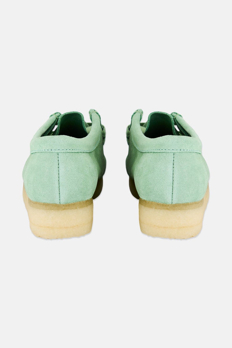 clarks أحذية كاجوال نسائية من نوع والابي بتصميم قياسي مع أربطة، لون أخضر صنوبر - Image 2