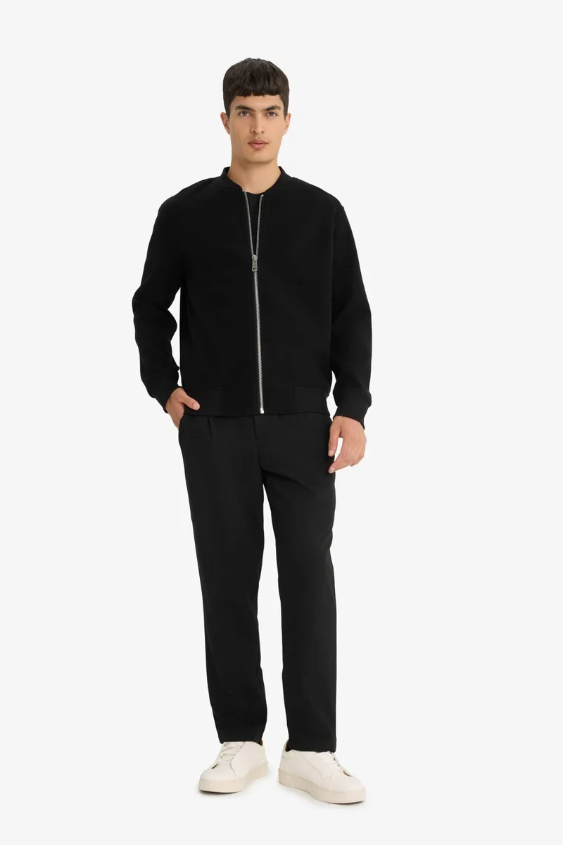 ديفاكتو Relax Fit College Collar Zippered Bomber Jacket