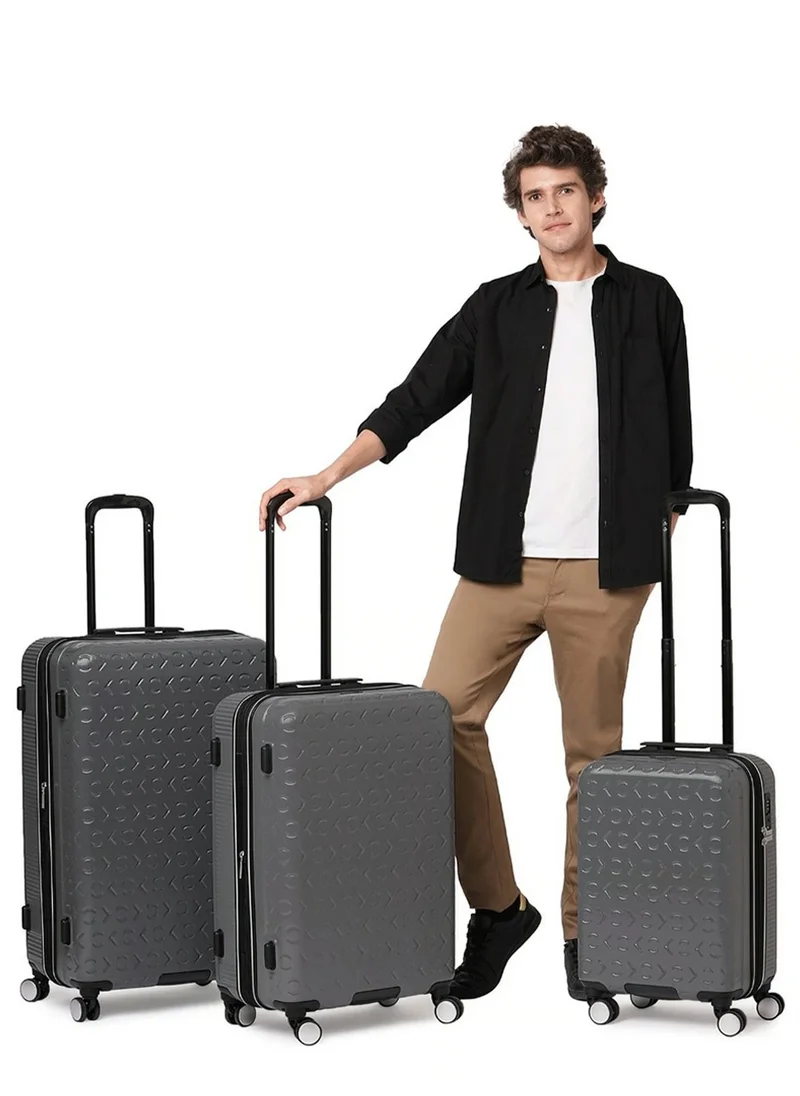 كالفن كلاين حقيبة سفر Fly Control Hardside Spinner ذات العجلات، خفيفة الوزن للغاية من مادة ABS، 4 عجلات مزدوجة